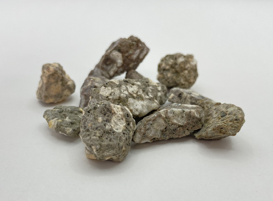 多元素ミネラル鉱石